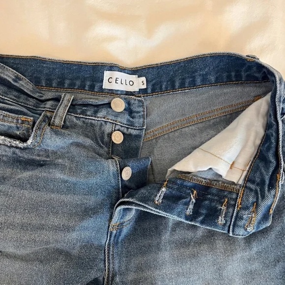 CELLO Denim Shorts High-rise Women’s Size Small - Picture 2 of 3